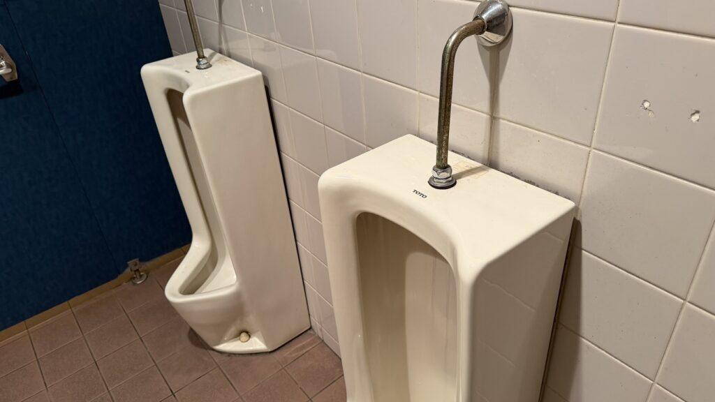 トイレのリフォーム、ビフォー画像