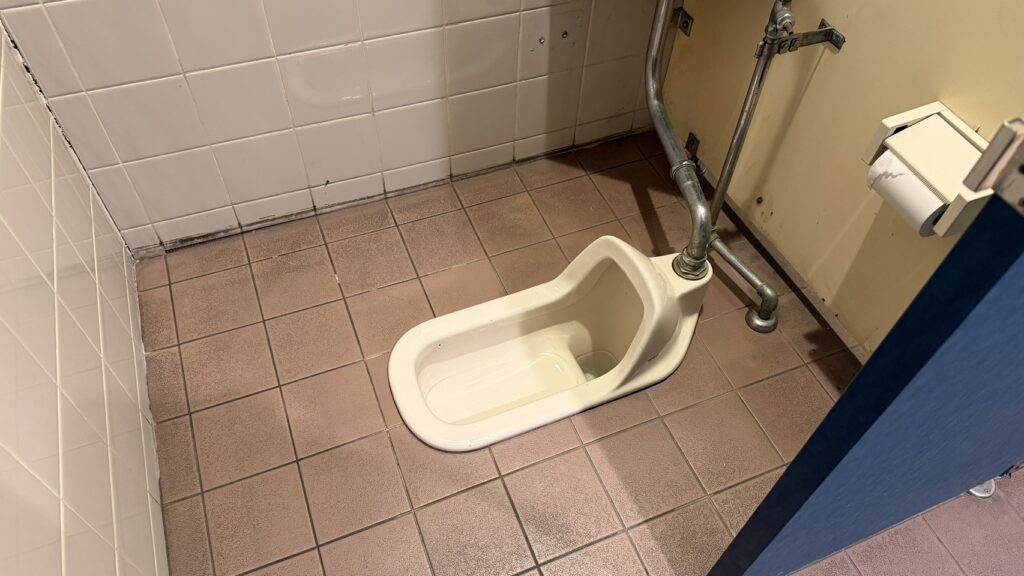 トイレのリフォーム、ビフォー画像